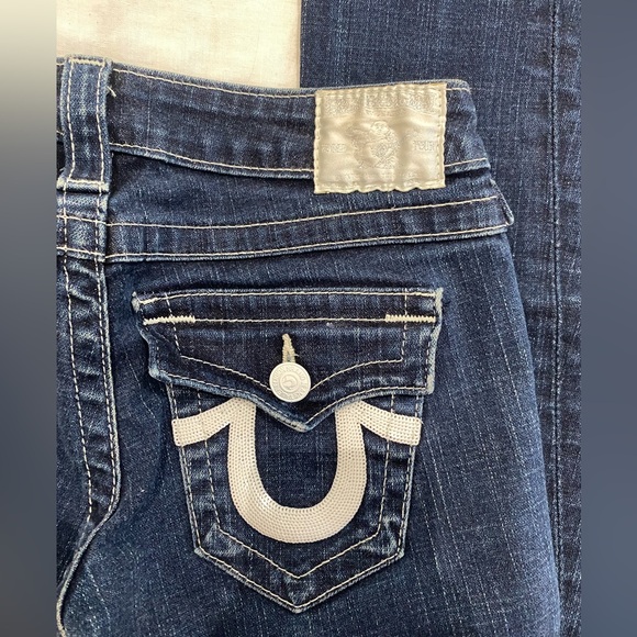 True Religion Joey Low rise Bootcut Jeans in Blue Dark Wash with White Stitching - Picture 3 of 7